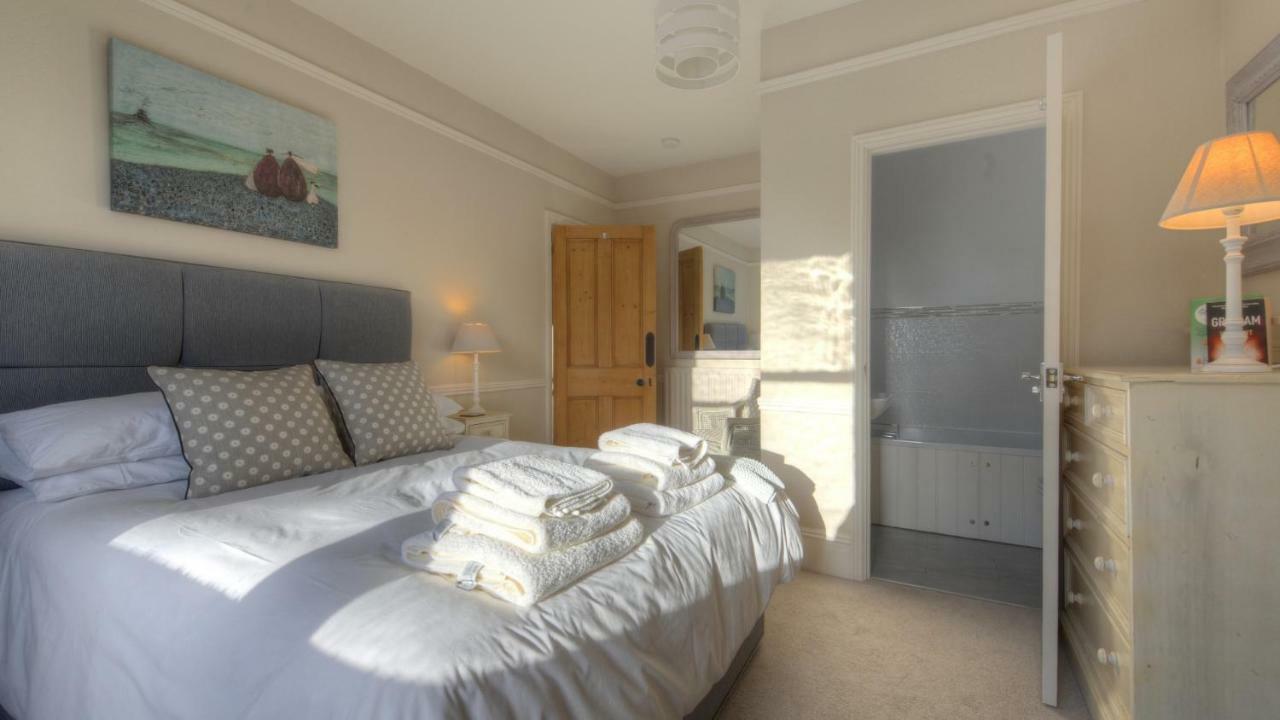 2 Hadleigh Villas ライム・レジス エクステリア 写真