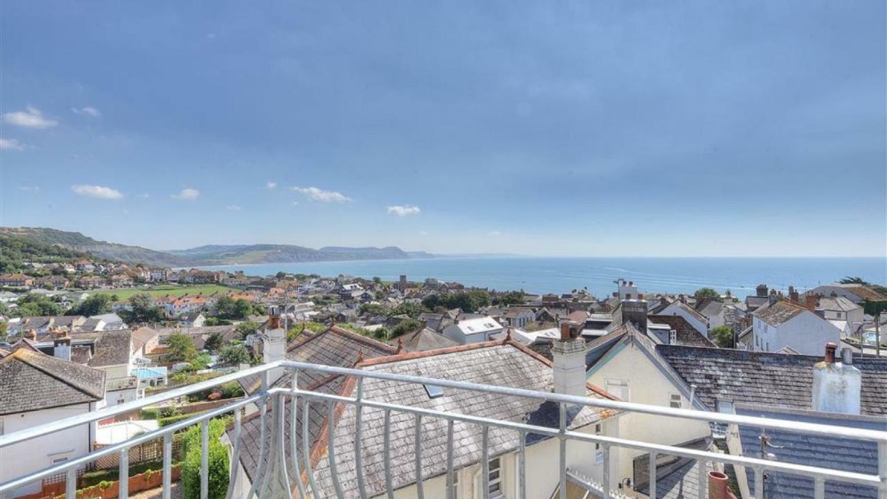 2 Hadleigh Villas ライム・レジス エクステリア 写真