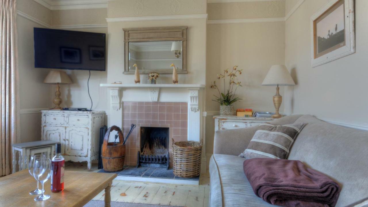 2 Hadleigh Villas ライム・レジス エクステリア 写真