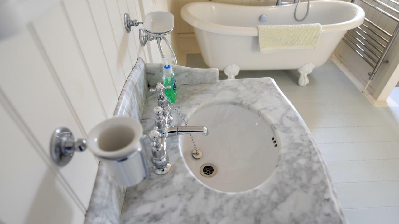 2 Hadleigh Villas ライム・レジス エクステリア 写真